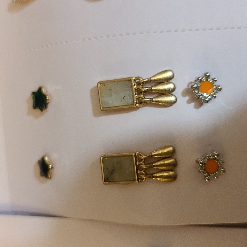 More than magic earrings - Picture 5 of 13